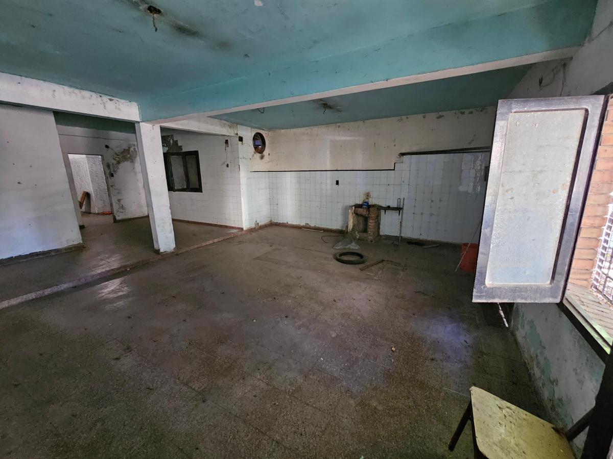 Importante Propiedad a Reciclar en Villa San Martín. Terreno 10x50 4