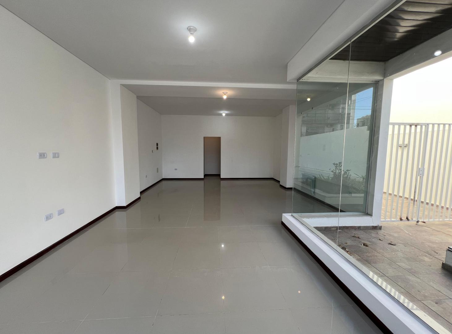 Foto de Local comercial en Veneto IV, imagen 3