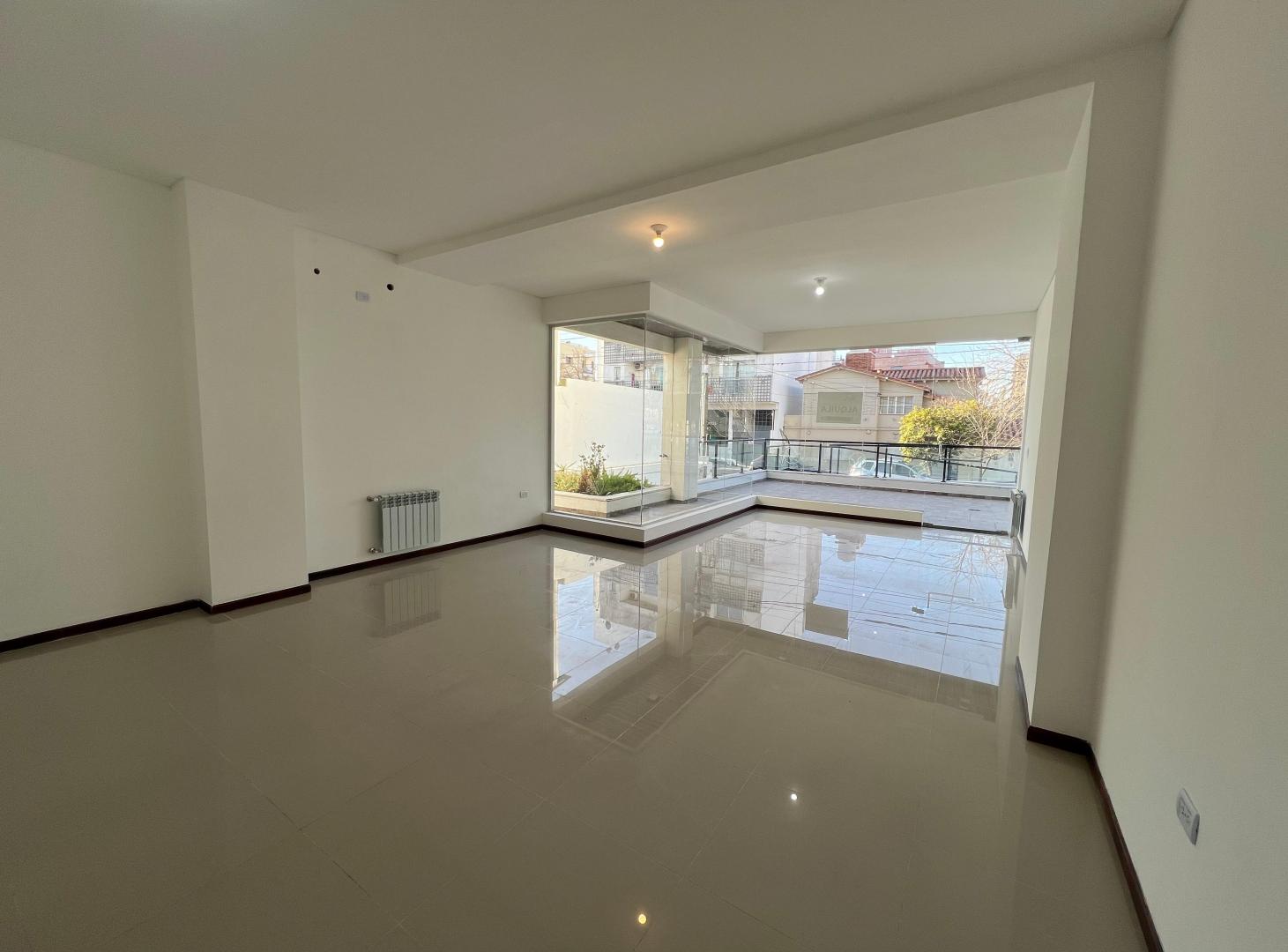 Foto de Local comercial en Veneto IV, imagen 2