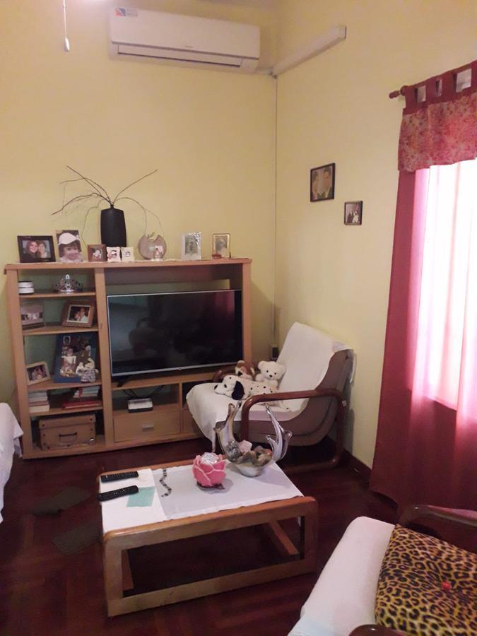 Venta Casa en Lanús Este 4 Ambientes con Garaje Ideal 2 Familias 3