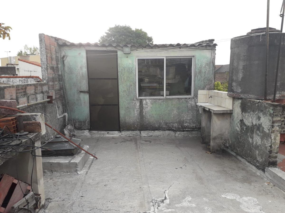 Venta PH en Lanús Este Tipo Casa 3 Ambientes con 2 Patios y Terraza Al Contrafrente 2