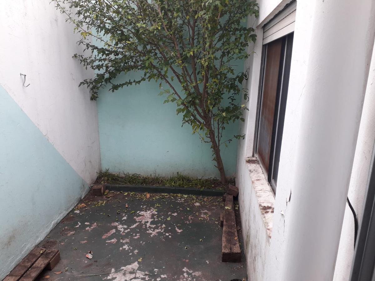 Venta PH en Lanús Este Tipo Casa 3 Ambientes con 2 Patios y Terraza Al Contrafrente 3