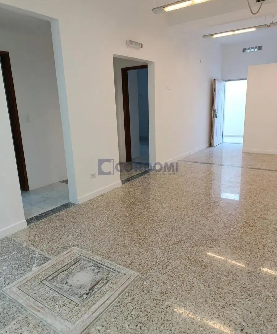 Venta de Local y Oficinas en Quilmes Oeste Ideal Consultorios Uso Profesional o Comercial 5