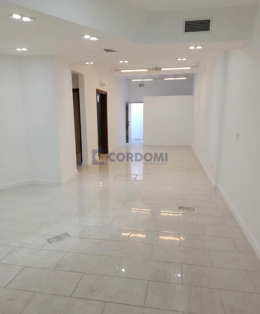 Foto de Alquiler de Local y Oficinas en Quilmes Oeste Ideal Consultorios Uso, imagen 4