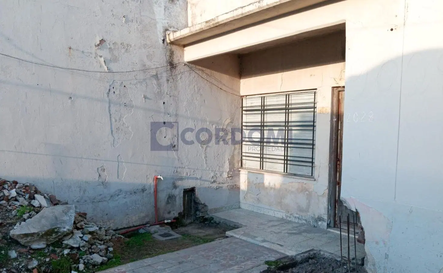 Venta Terreno en Lanús Este 190m2 a metros de Av. 9 de Julio Usucapion Larga 1