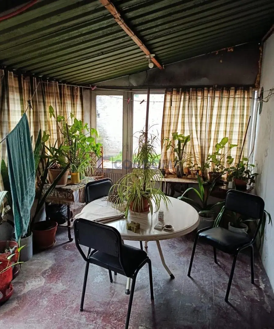Venta de Casa en Quilmes Oeste 2 viviendas a 2 cuadras de Av Calchaquí y 12 de Octubre 8
