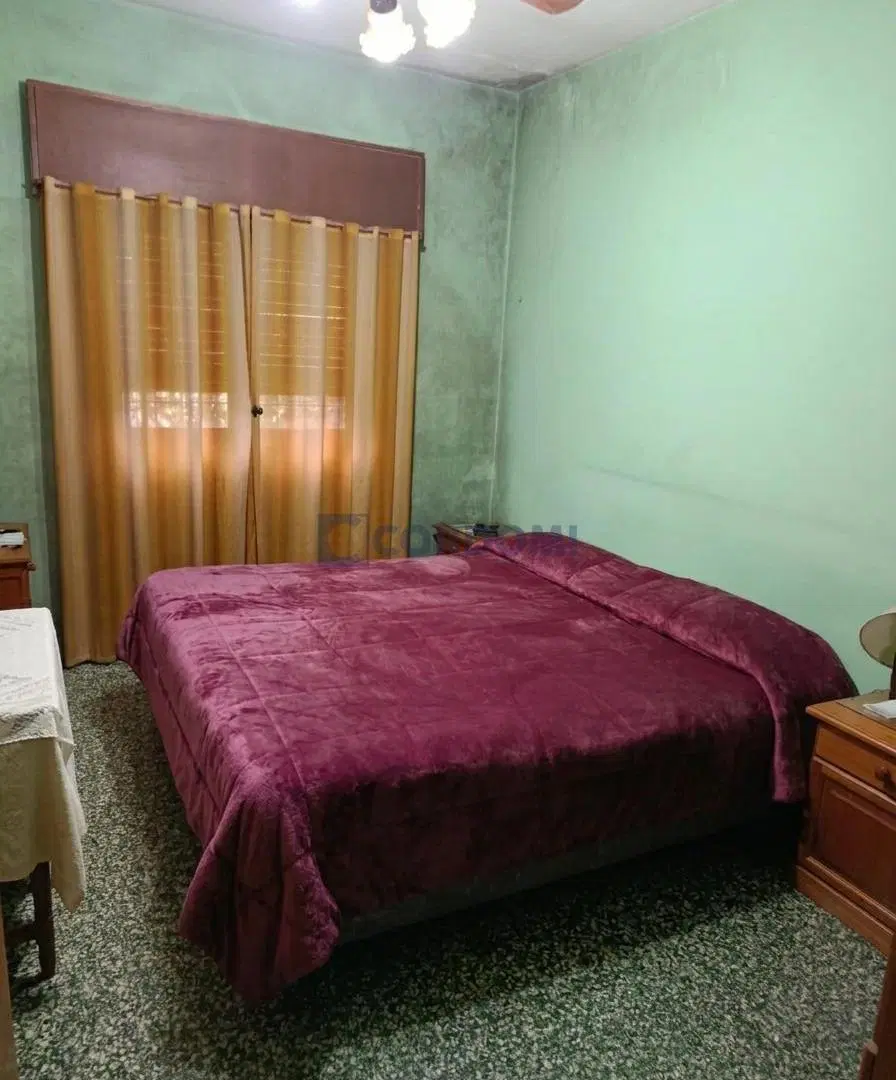 Venta de Casa en Quilmes Oeste 2 viviendas a 2 cuadras de Av Calchaquí y 12 de Octubre 5