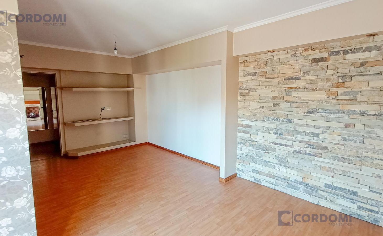 Foto de Alquiler Departamento en Lanús Oeste Semipiso de 3 ambientes al, imagen 4