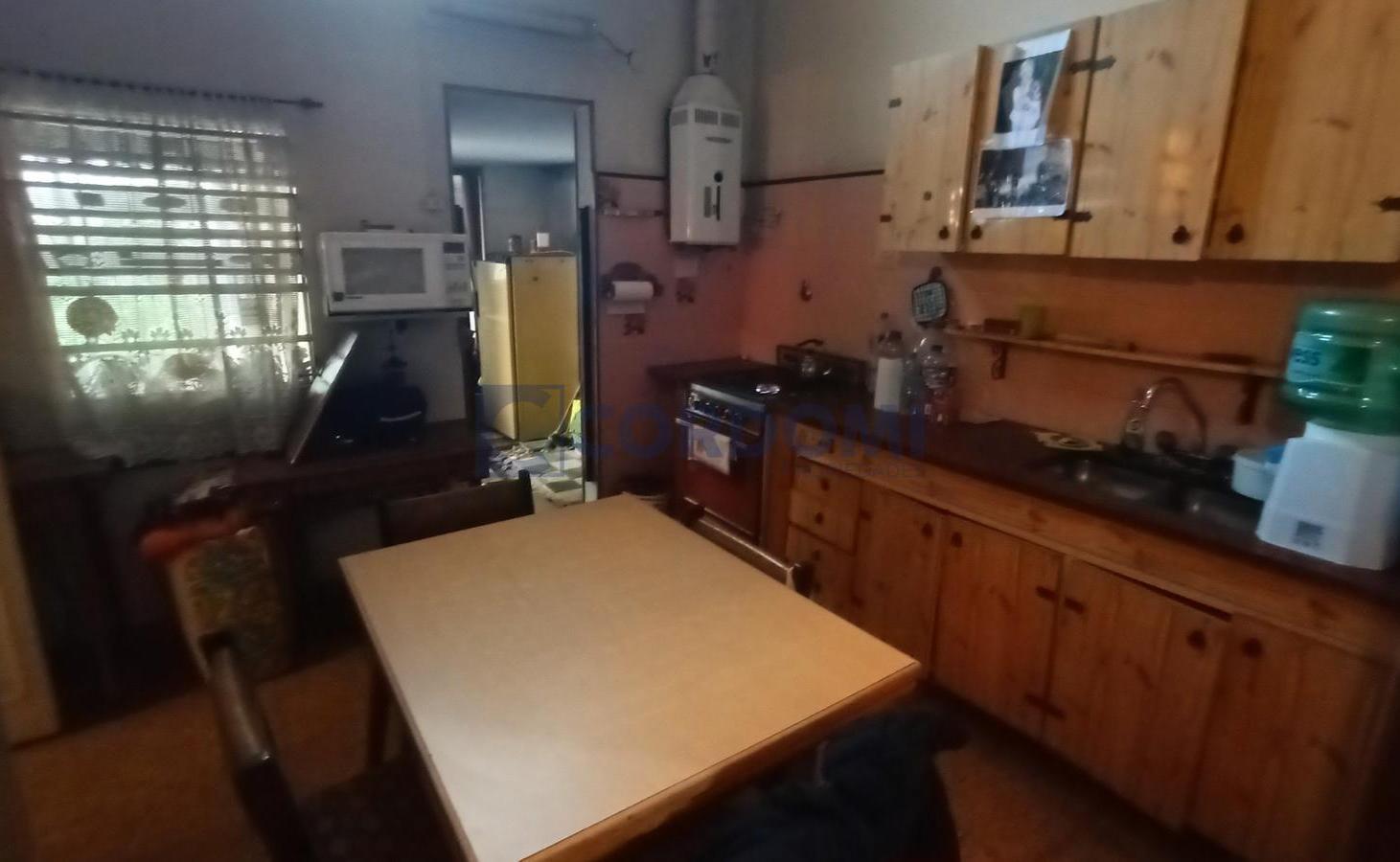 Foto de Venta de Casa en Lanús Este de 4 ambientes sobre lote de 211m2 FOT 2.5, imagen 5