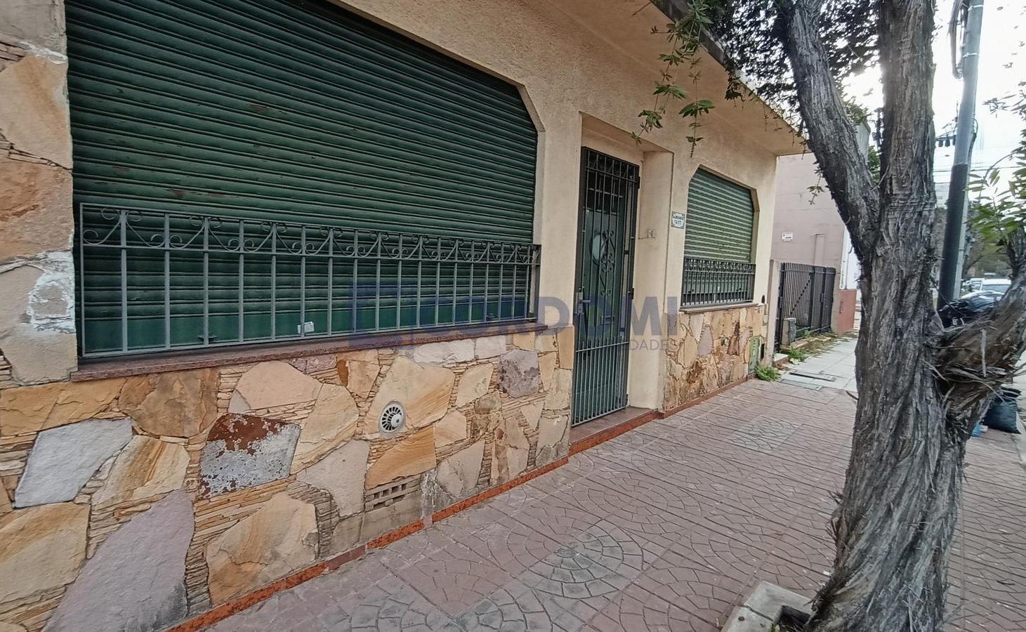Foto de Venta de Casa en Lanús Este de 4 ambientes sobre lote de 211m2 FOT 2.5, imagen 4