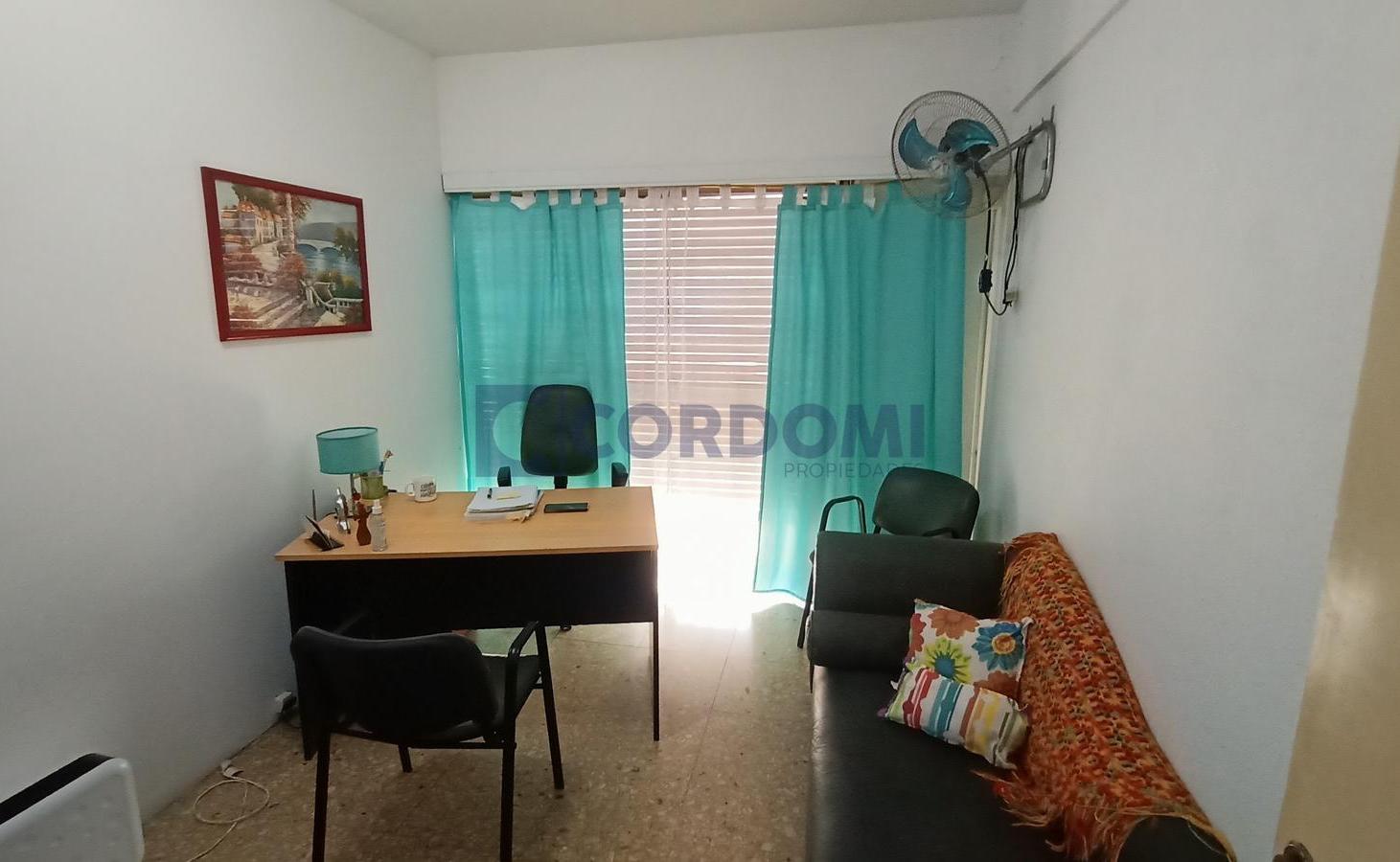 Foto de Venta de Departamento en Lanús Oeste de 3 ambientes de 68m2 en Planta, imagen 3