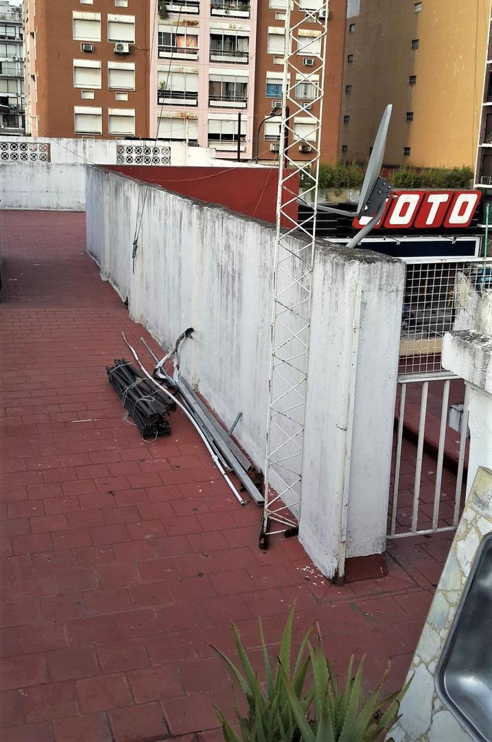 Edificio a Reciclar en Venta Sobre Av San Pedrito, Flores, de 225,68 m² 1