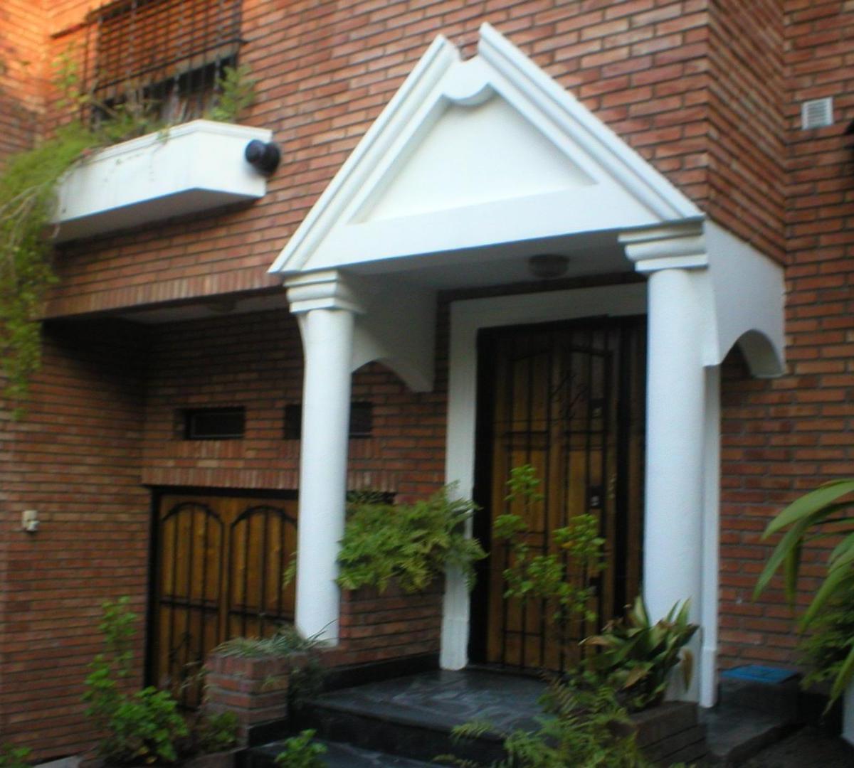 Casona Tipo Chalet Excelente Ubicacion en Flores 1