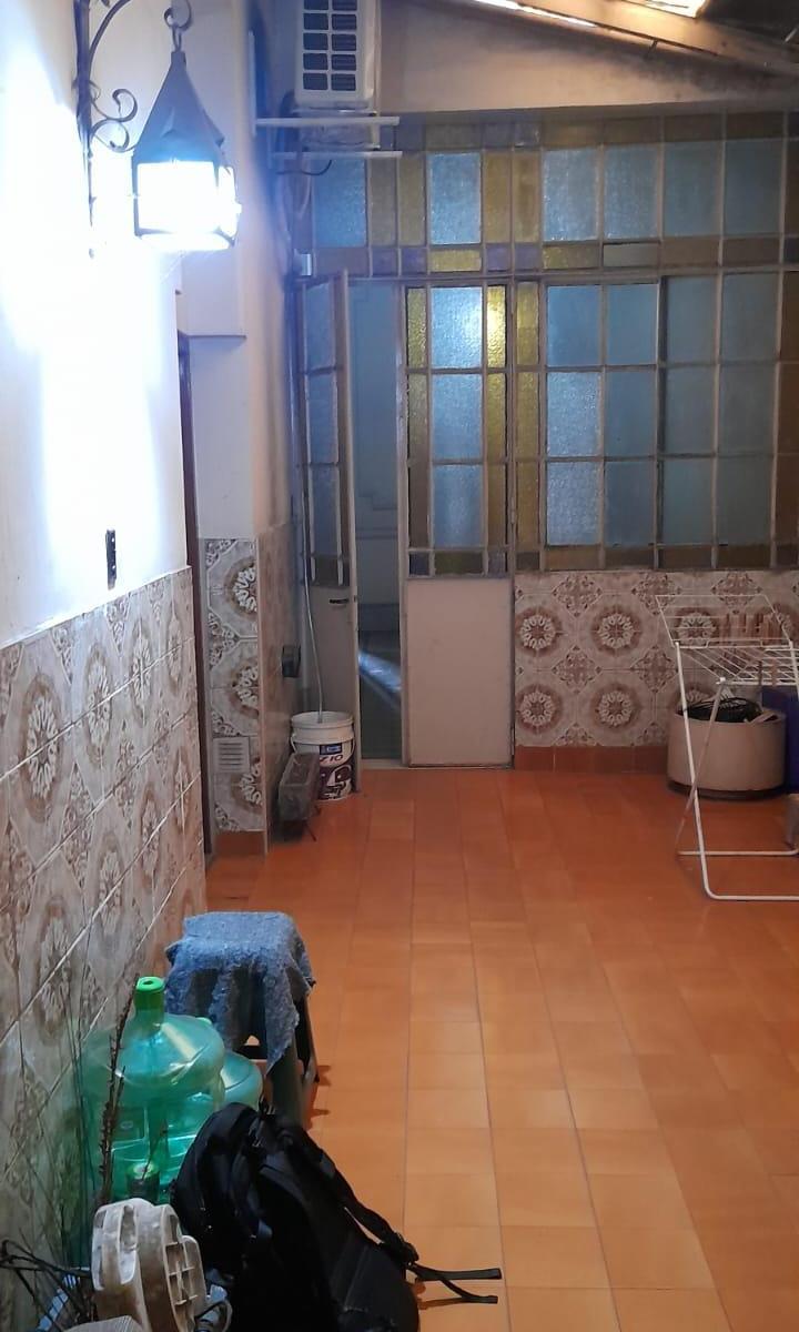 PH en El Primer Piso por Escalera con 6 Dorm. 3 Baños Para Refaccionar 5