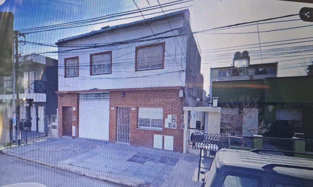 2 PH Ubicado en P. B. con Acceso Independiente Conectados Almafuerte y Pueyrredon 2