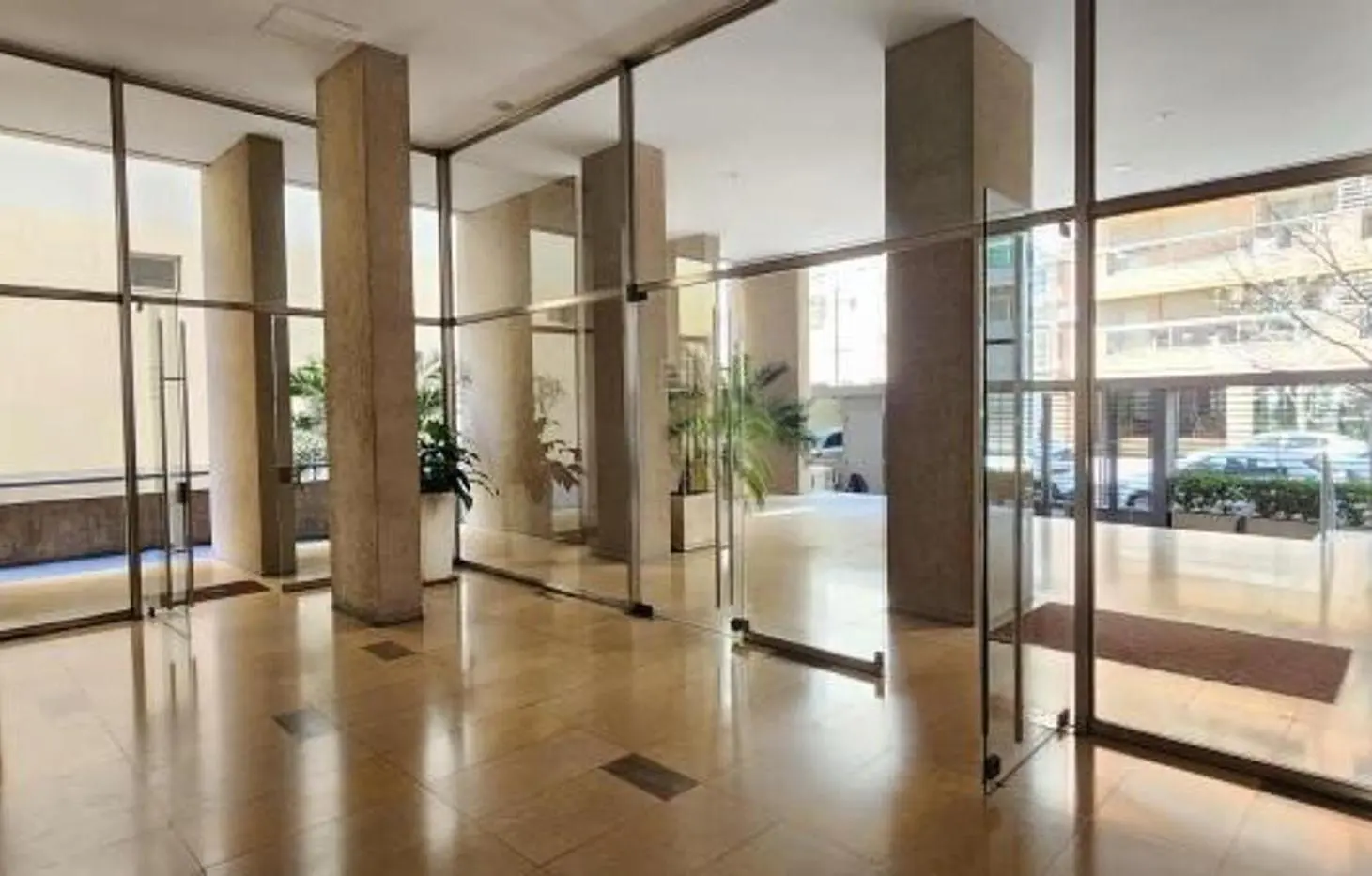 VENTA DEPARTAMENTO DE CATEGORIA EN TORRE PLAZA AUSTRIA 5
