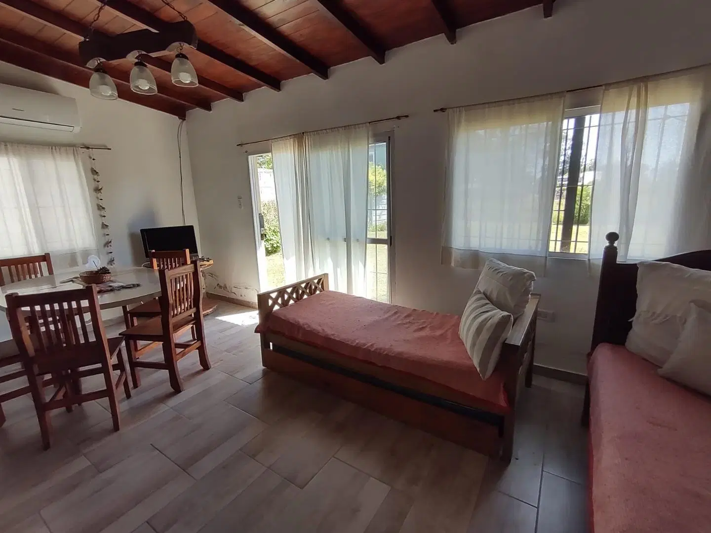Hermosa casa en Los Acantilados 3