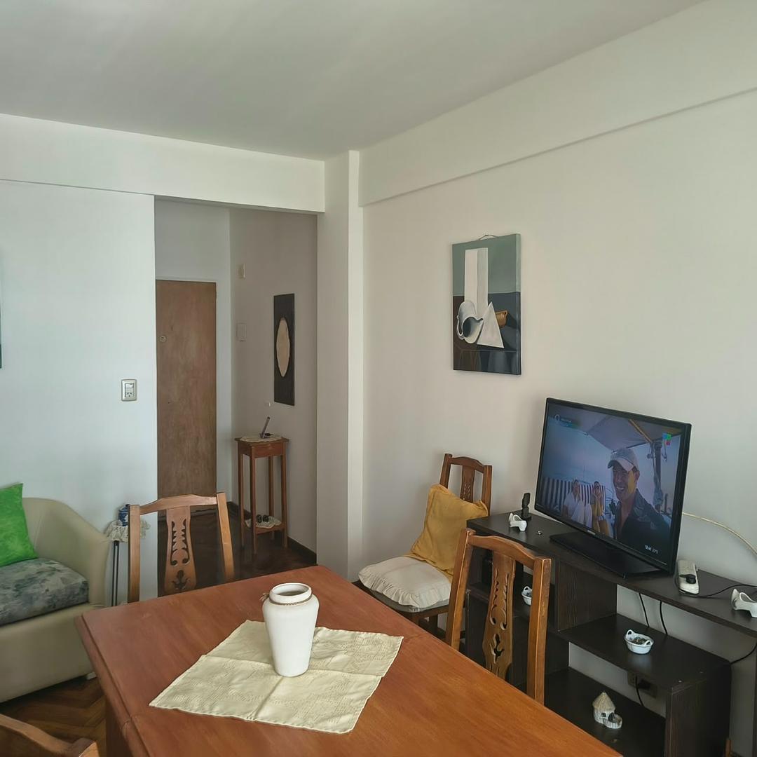 Foto de VENTA DEPARTAMENTO CENTRO "LANUSITA" MUY LUMINOSO CFTE., imagen 4