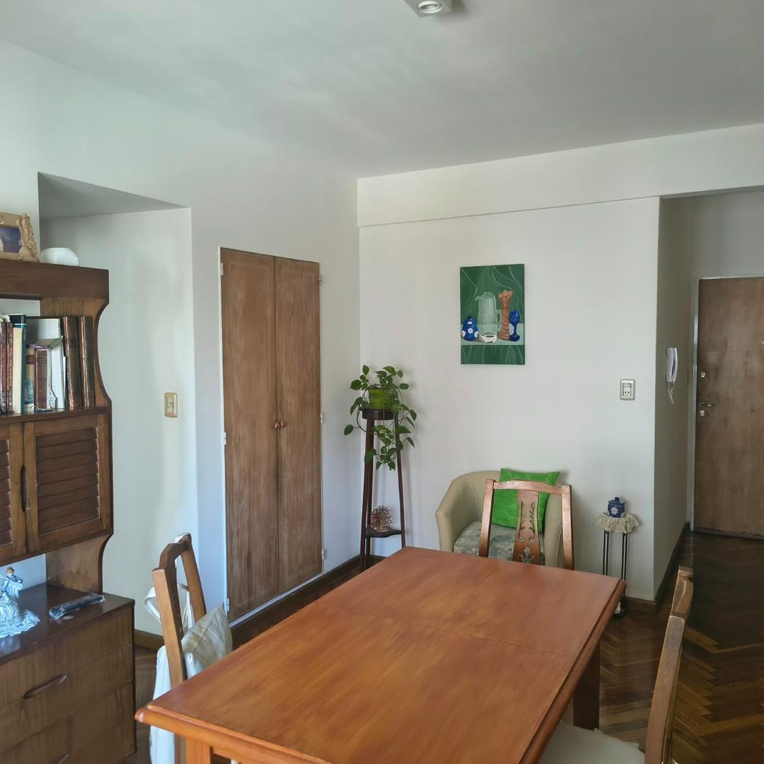 Foto de VENTA DEPARTAMENTO CENTRO "LANUSITA" MUY LUMINOSO CFTE., imagen 5