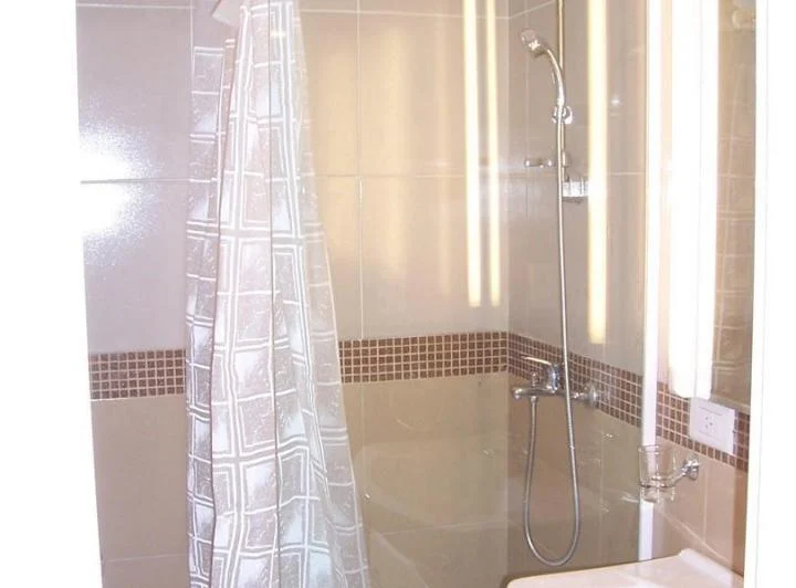 Alquiler Temporario monoambiente matrimonial en Quilmes 3