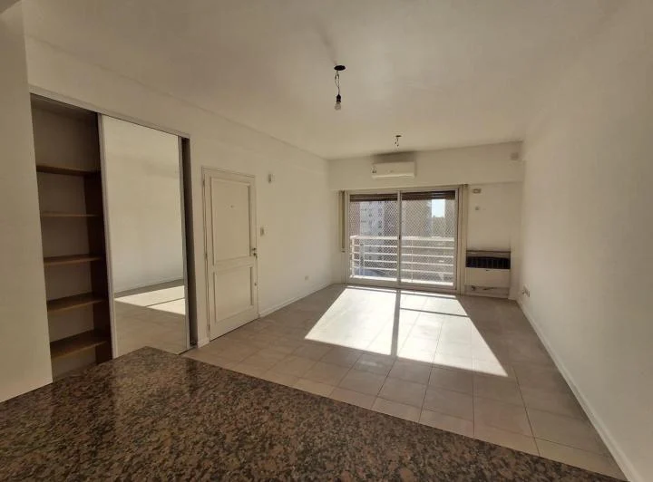 Departamento 3 ambientes con cochera en Alquiler en Plaza Conesa, Quilmes 1