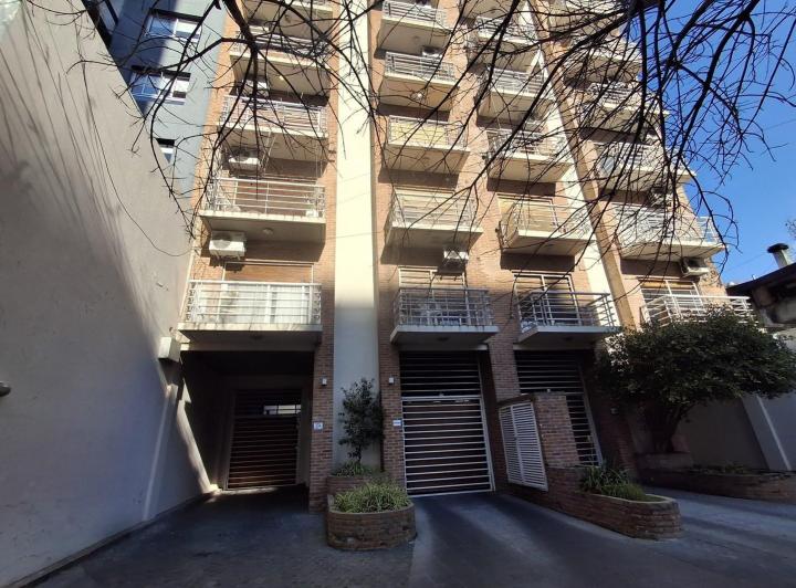 Departamento 3 ambientes con cochera en Alquiler en Plaza Conesa, Quilmes 2