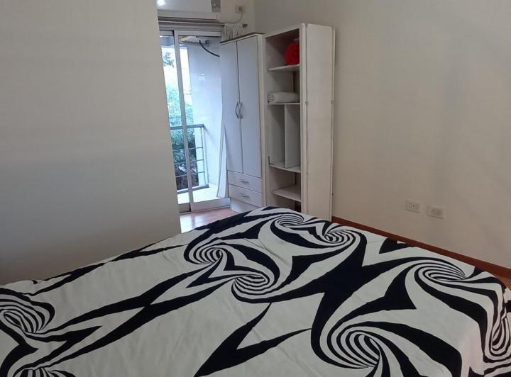 Departamento 2 ambientes con cochera y patio en alquiler en Quilmes Oeste Centro 5