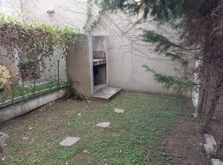 Departamento 2 ambientes con cochera y patio en alquiler en Quilmes Oeste Centro 1