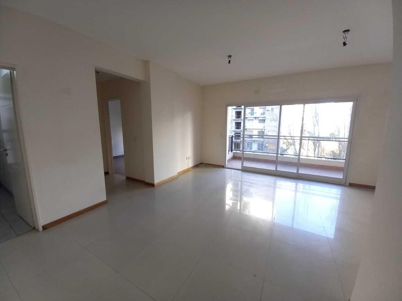 Foto de Departamento 2 ambientes con cochera en edificio Maconda en Alquiler en, imagen 2