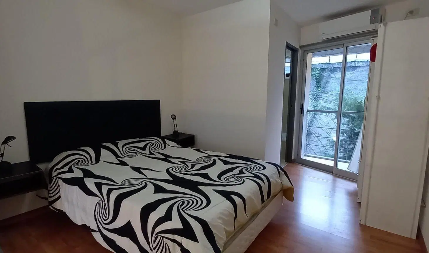 Departamento Amueblado en alquiler de 2 ambientes con cochera y patio en Quilmes Oeste Centro 5