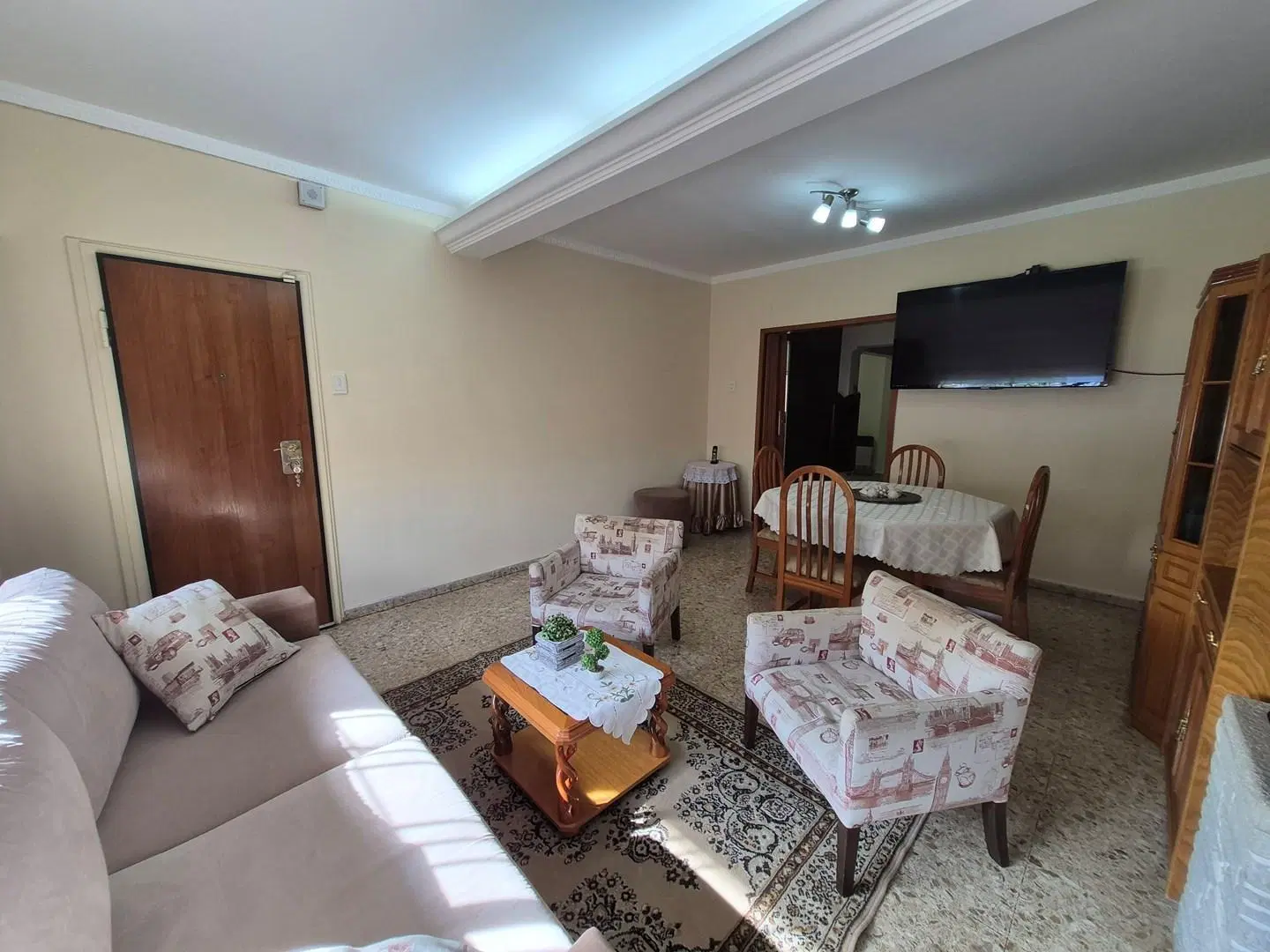 Chalet Apto Credito con 3 dormitorios en Venta en Quilmes Oeste, Quilmes, G.B.A. Zona Sur 2