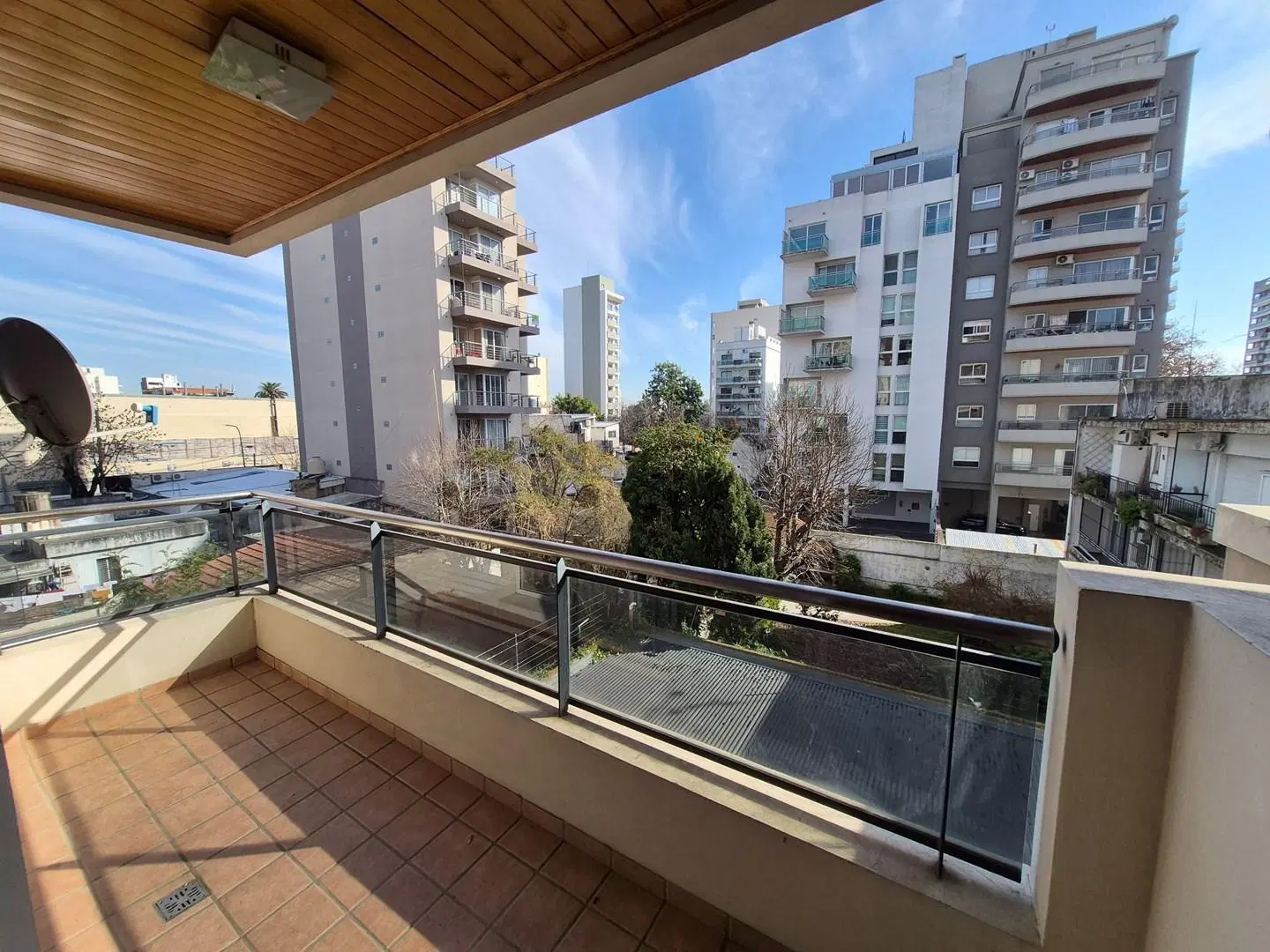 Departamento 2 ambientes con cochera en Alquiler en Quilmes, zona plaza Conesa 5