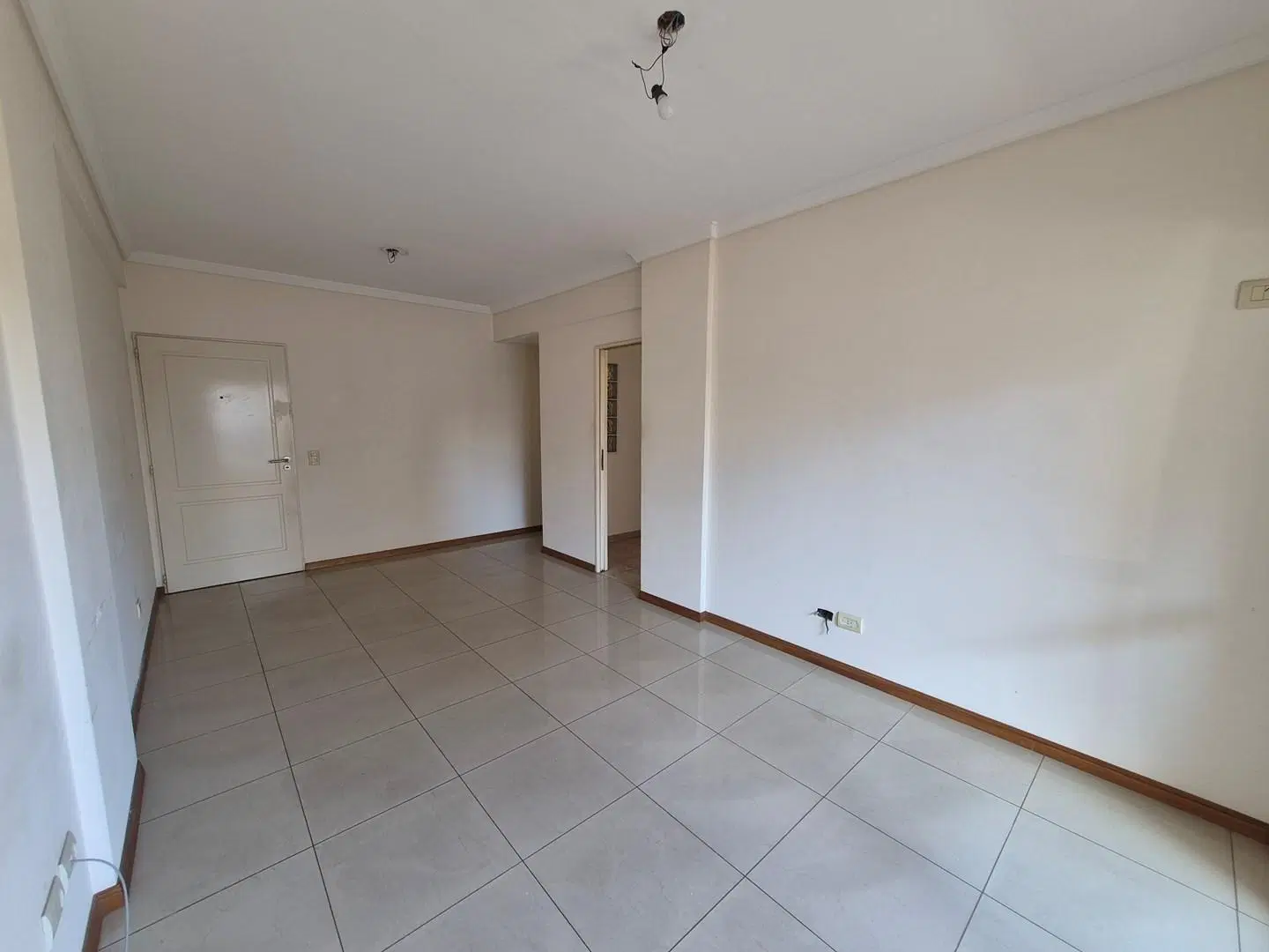 Departamento 2 ambientes con cochera en Alquiler en Quilmes, zona plaza Conesa 3