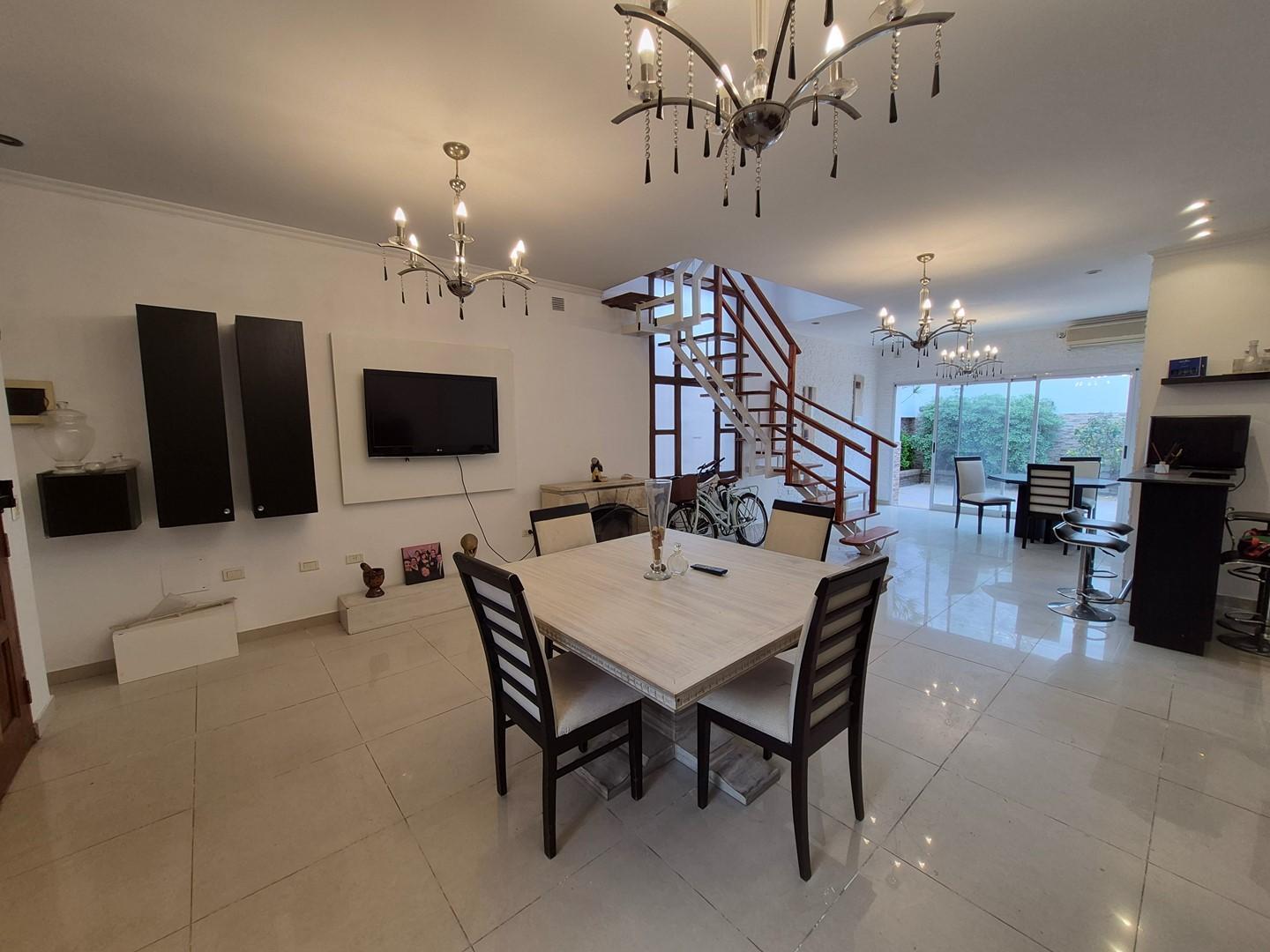 Foto de Casa en venta en excelente entorno con 3 dormitorios – Quilmes, imagen 2