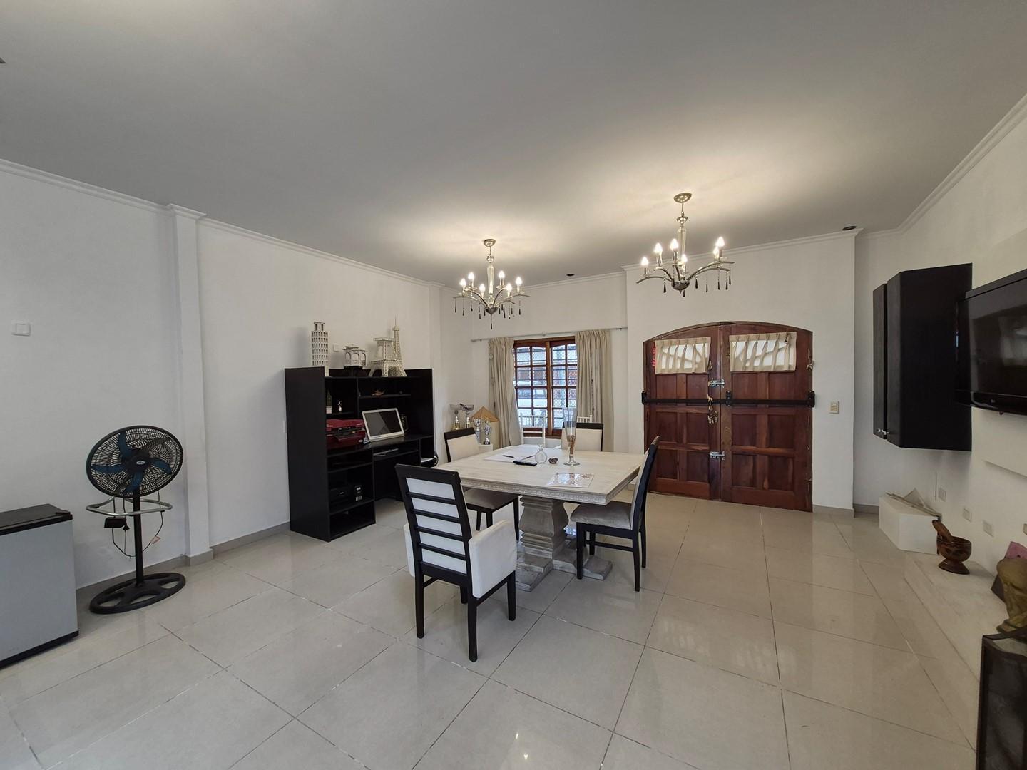 Foto de Casa en venta en excelente entorno con 3 dormitorios – Quilmes, imagen 3
