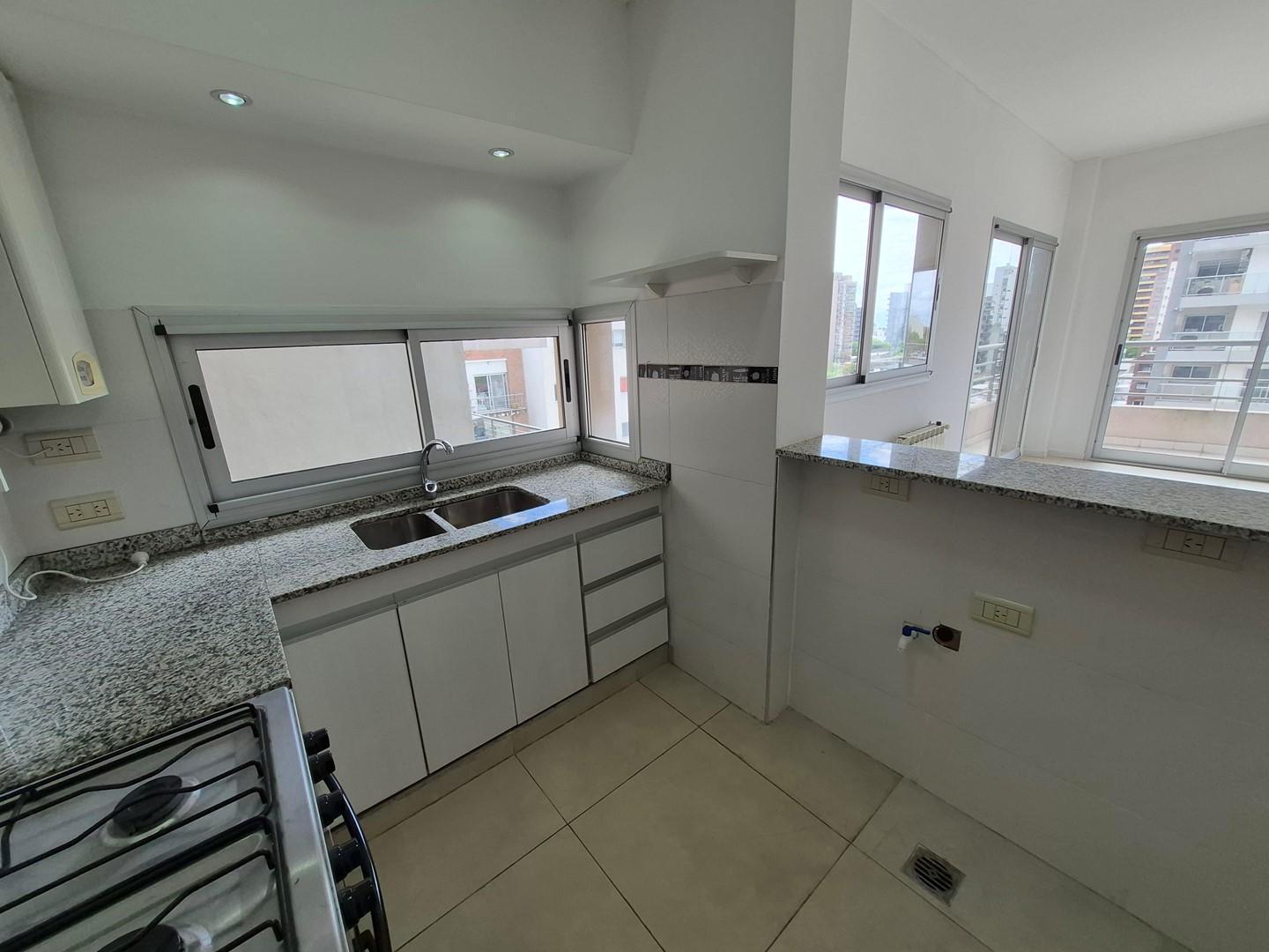 Foto de Departamento 2 ambientes con cochera en Alquiler en Quilmes, G.B.A, imagen 4