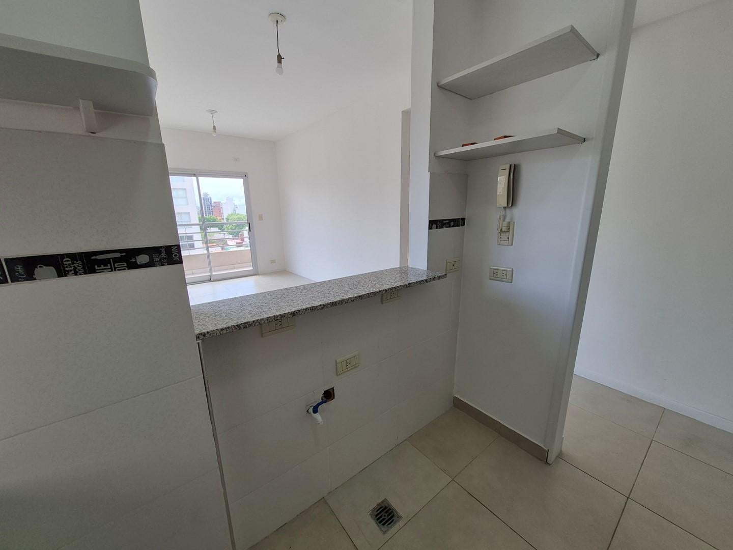 Foto de Departamento 2 ambientes con cochera en Alquiler en Quilmes, G.B.A, imagen 5