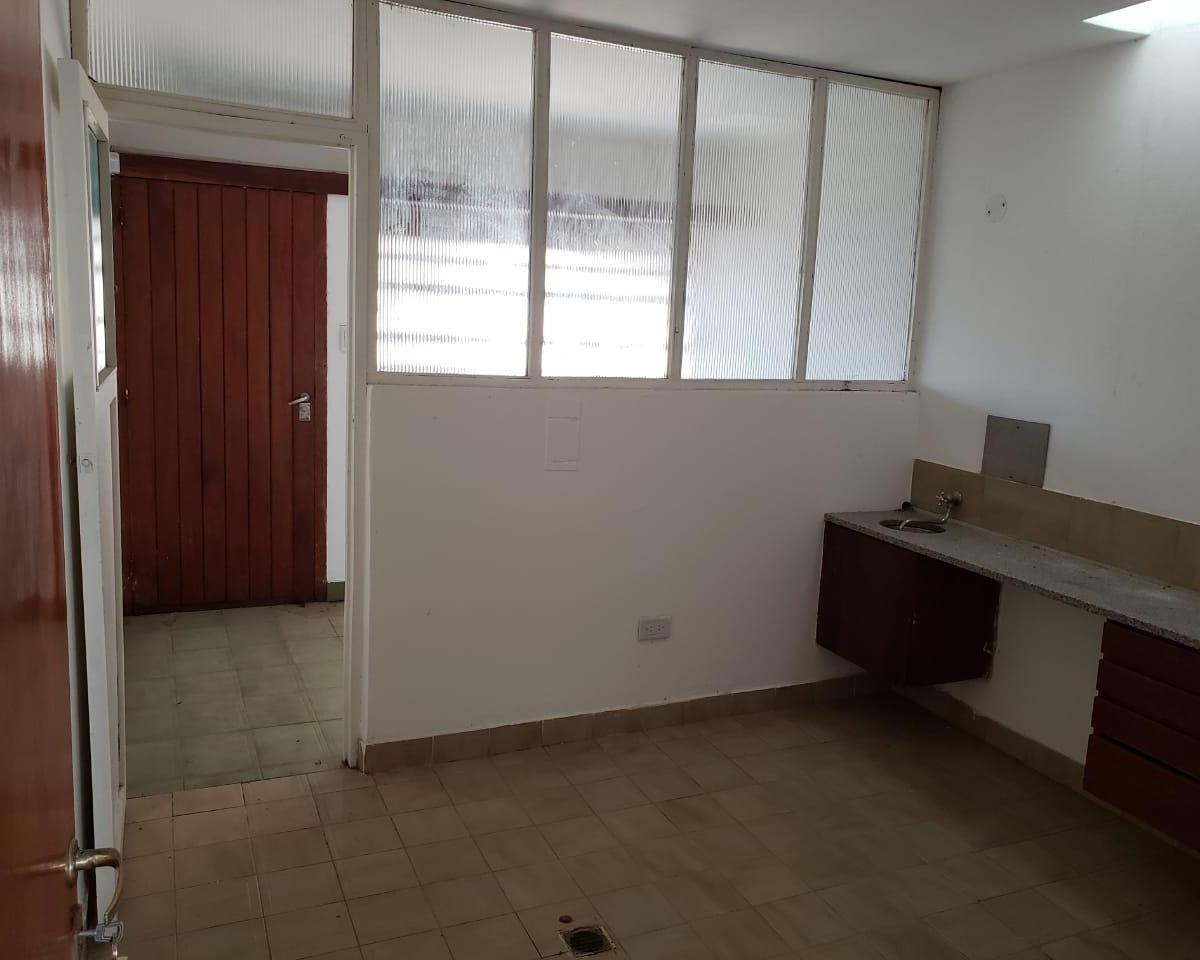Vendo Casa Excelente Ubicación Ideal Oficinas / Consultorios 5