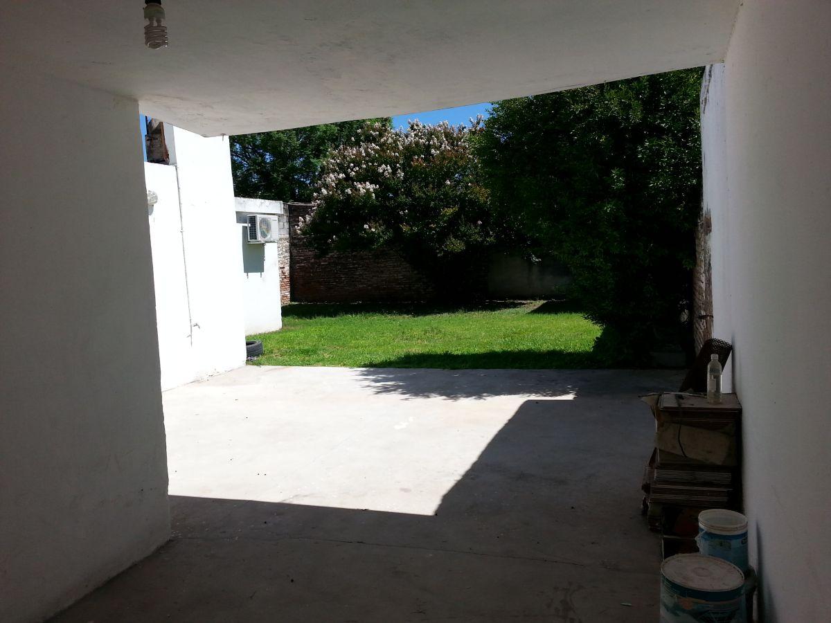Foto de ALQUILO CASA DE 2/3 DORMITORIOS BARRIO PANAMERICANO, imagen 3