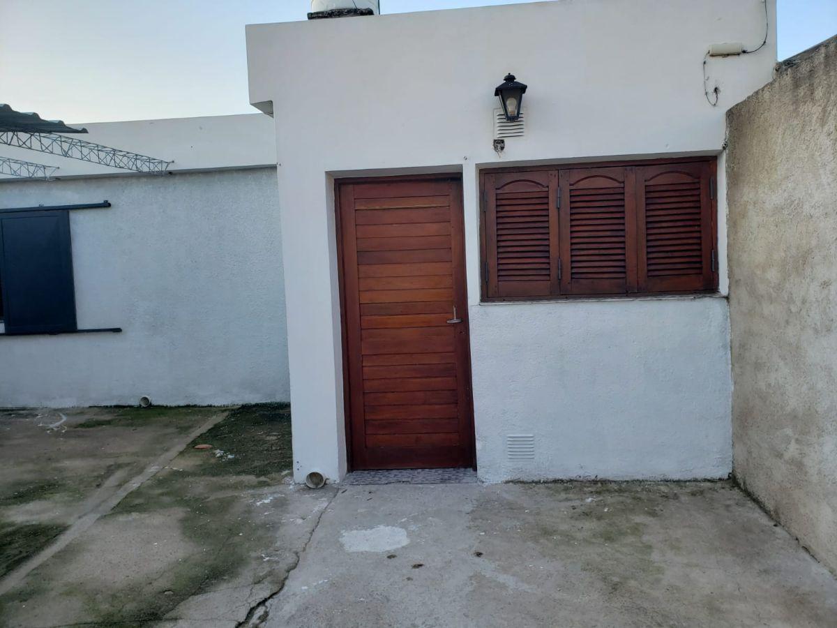 Foto de ALQUILO CASA INTERNA 1 DORM CON COCHERA, imagen 1