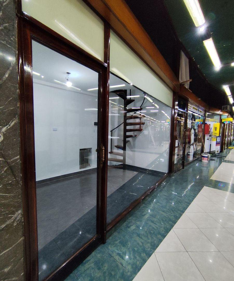 Foto de Alquiler Local comercial en galería, imagen 2