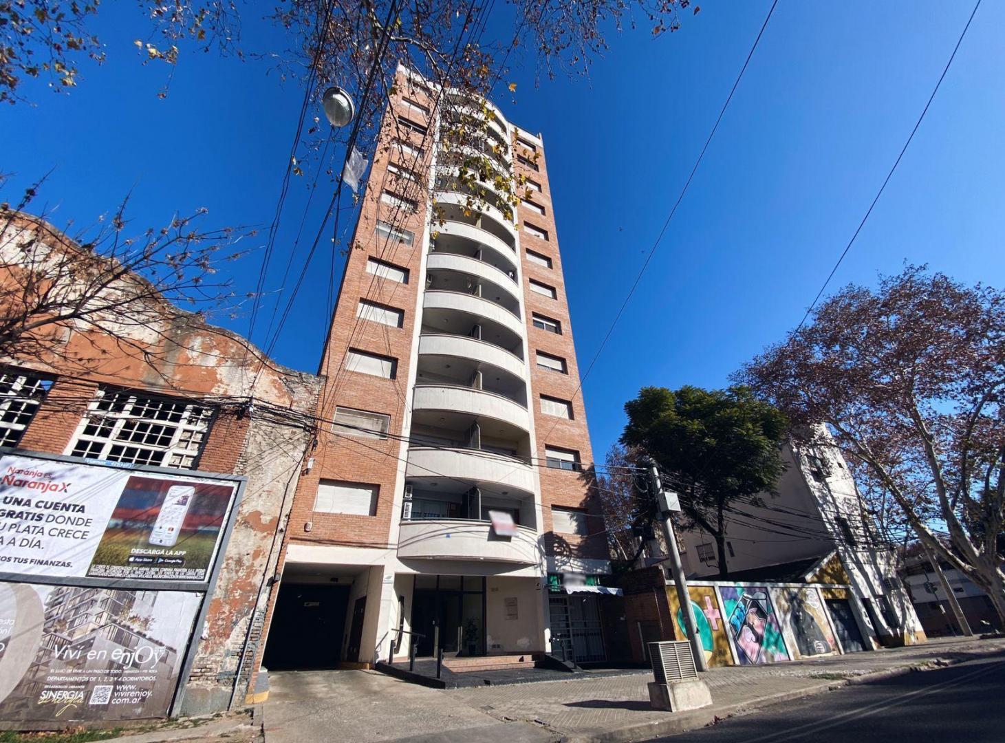 Cochera en venta zona Pichincha