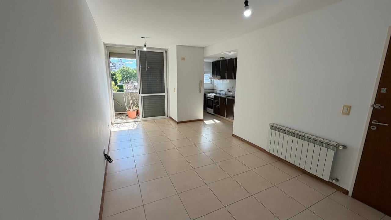 Foto de Departamento en alquiler de un dormitorio zona abasto Rosario, imagen 2