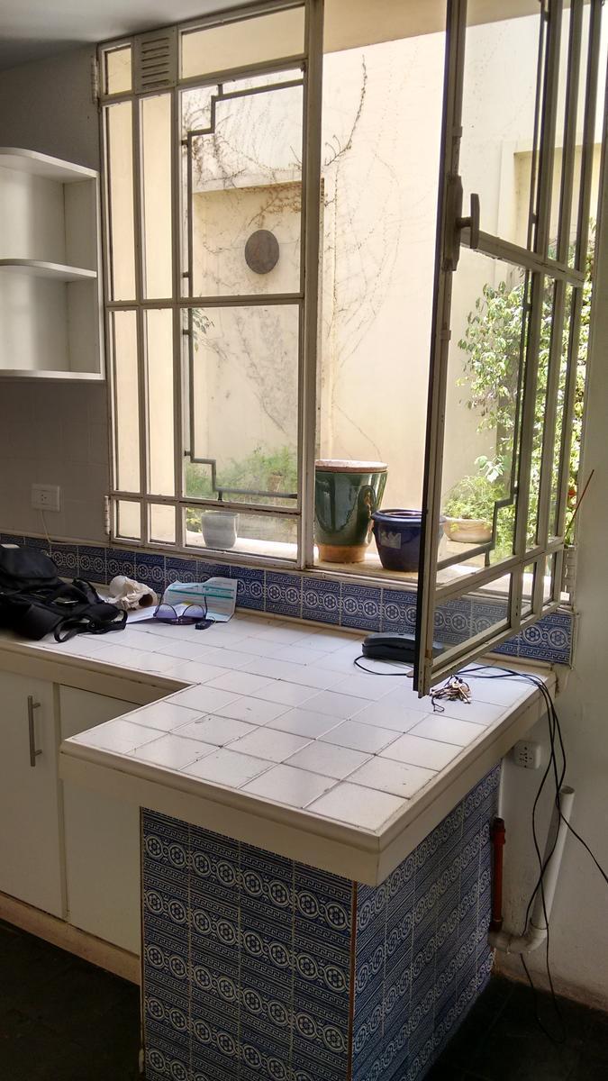 Ideal Uso Comercial, Apto Gastronomía. Bellísima Casa de Estilo a Mtrs. de Plaza Serrano. 2