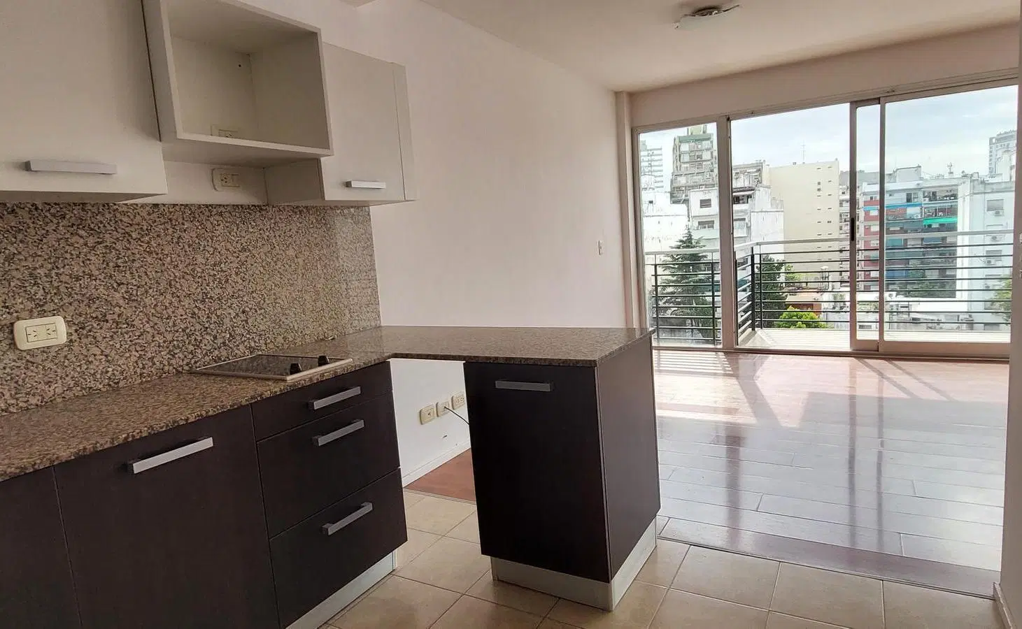 Inmejorable monoambiente divisible c/cochera - Amenities 4