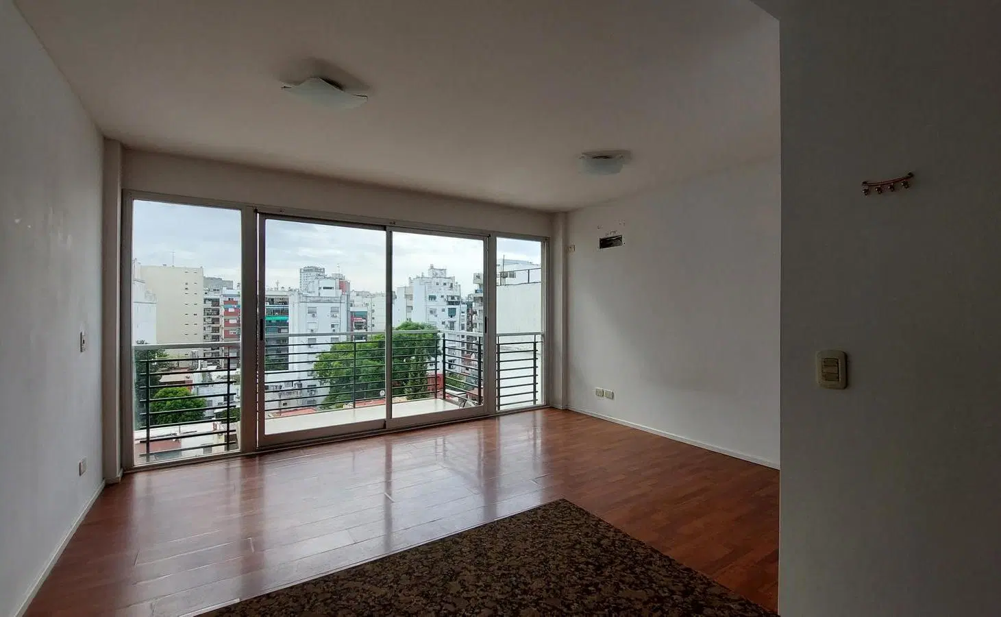 Inmejorable monoambiente divisible c/cochera - Amenities 1