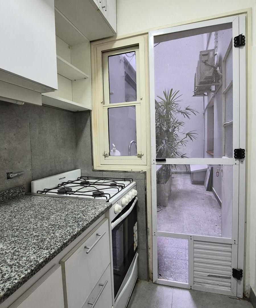 Foto de Impecable Dto. 2 amb. patio. Excelente ubicación, imagen 1