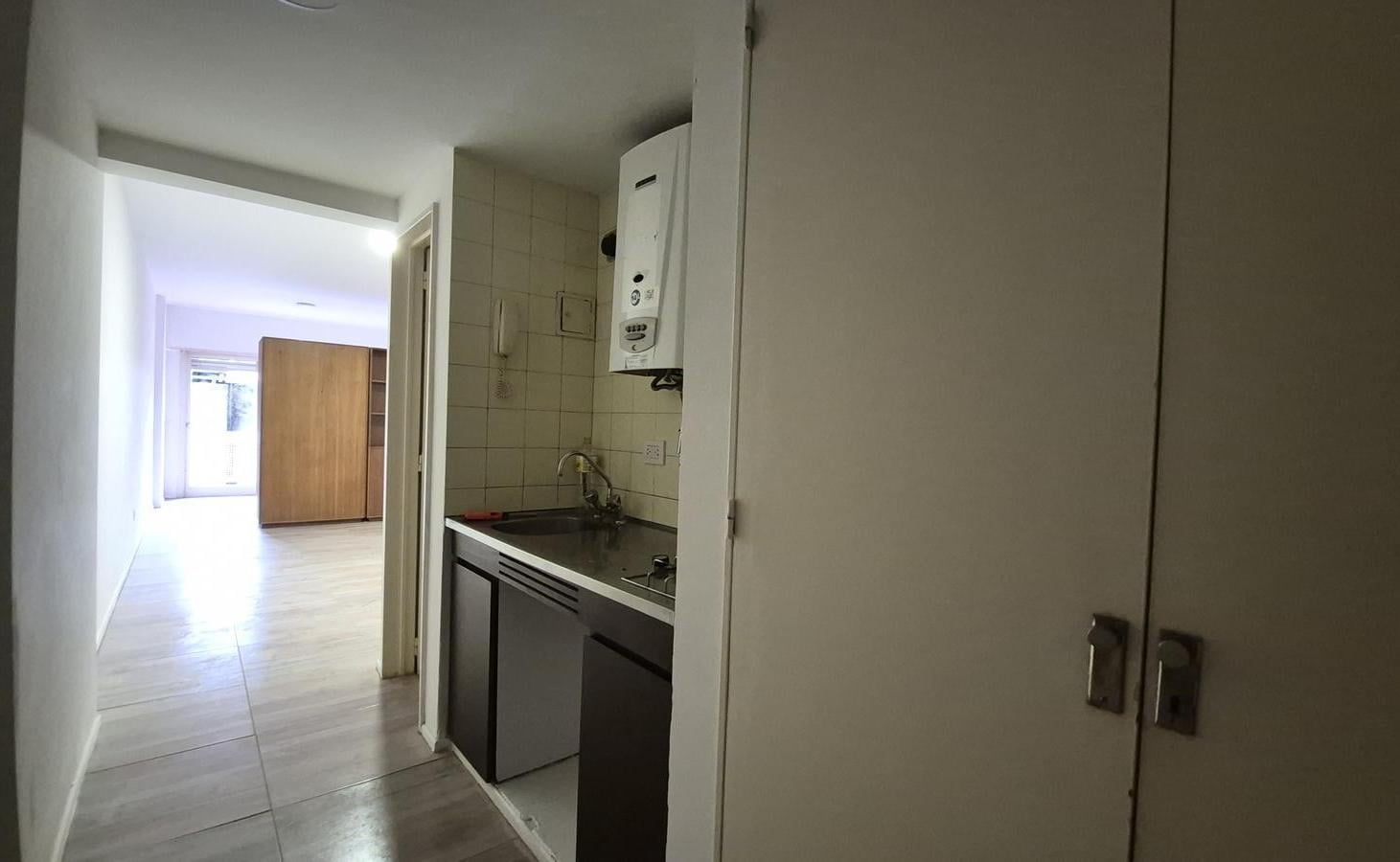 Foto de Amplio monoambiente con balcón, A.A. Excelente Ubicación., imagen 3