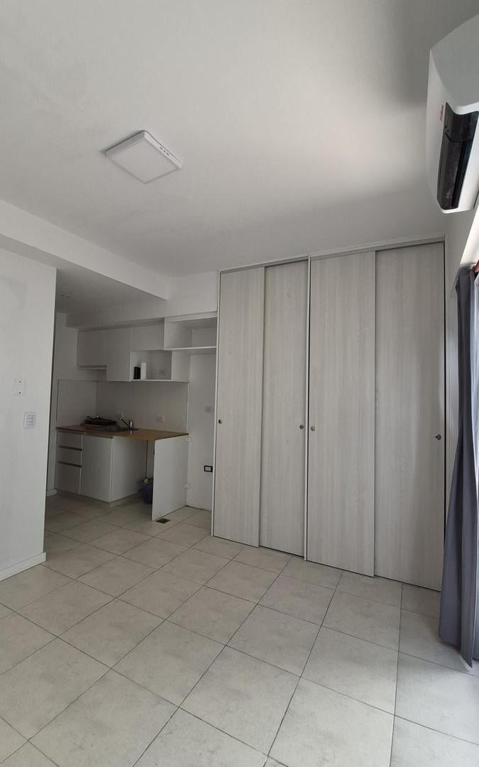 Foto de Monoambiente a estrenar con patio y cochera!, imagen 1