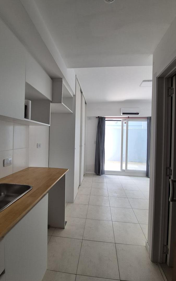 Foto de Monoambiente a estrenar con patio, amplio placard, conexión, imagen 1